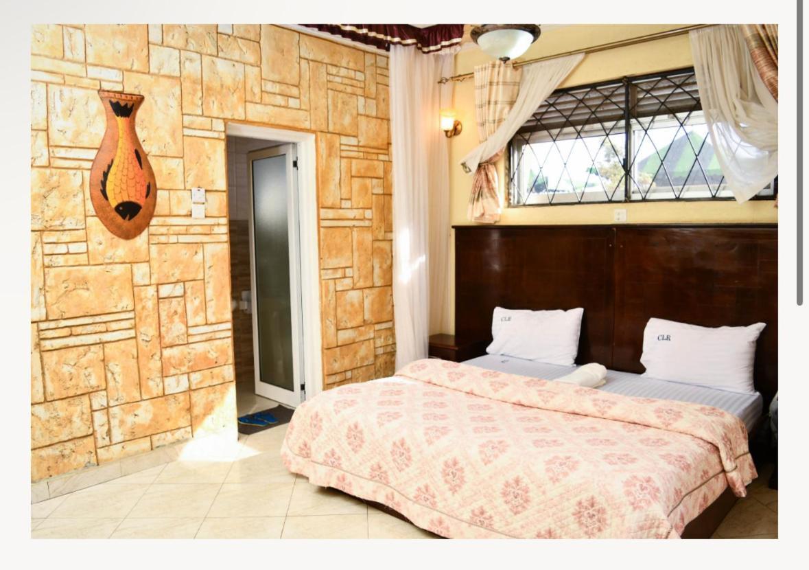 Country Lake Resort Garuga เอนเทบเบ้ ภายนอก รูปภาพ