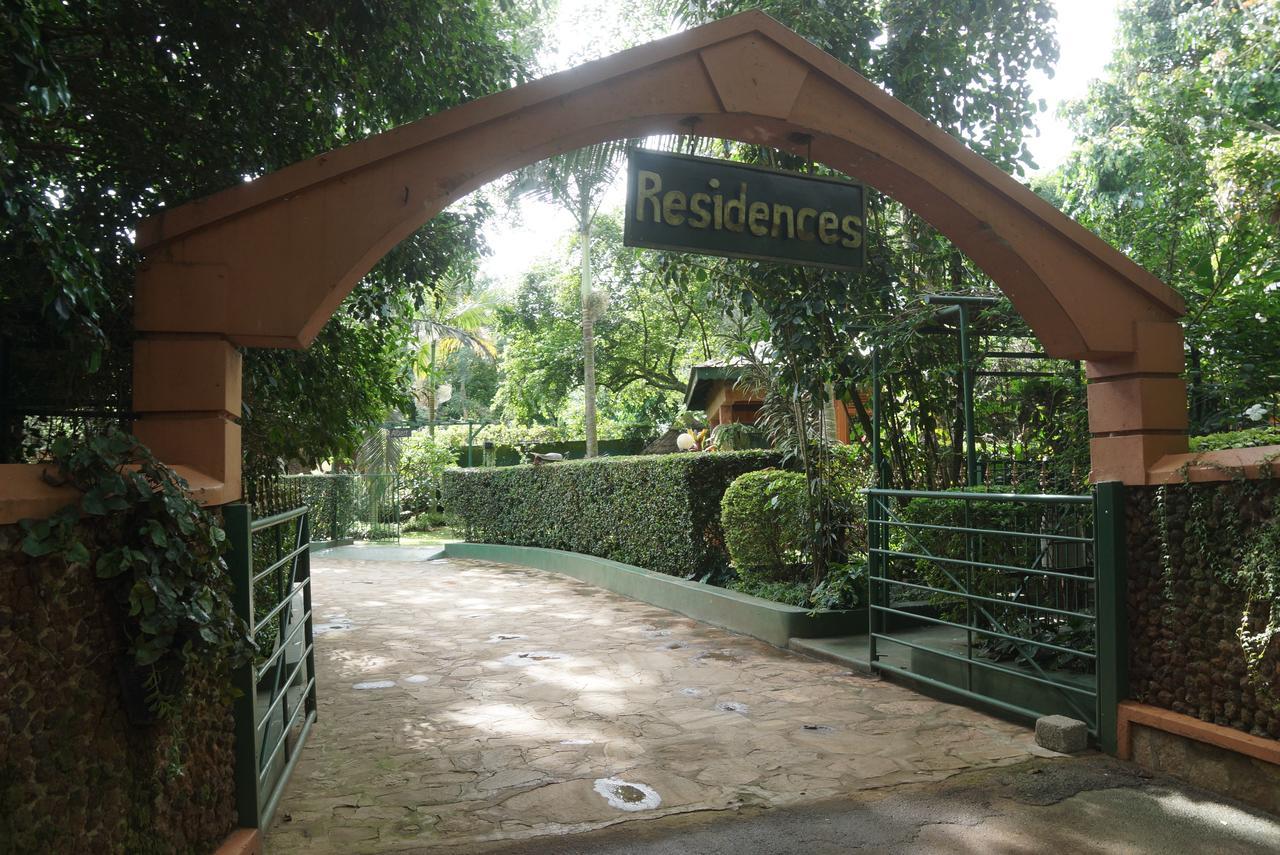 Country Lake Resort Garuga เอนเทบเบ้ ภายนอก รูปภาพ